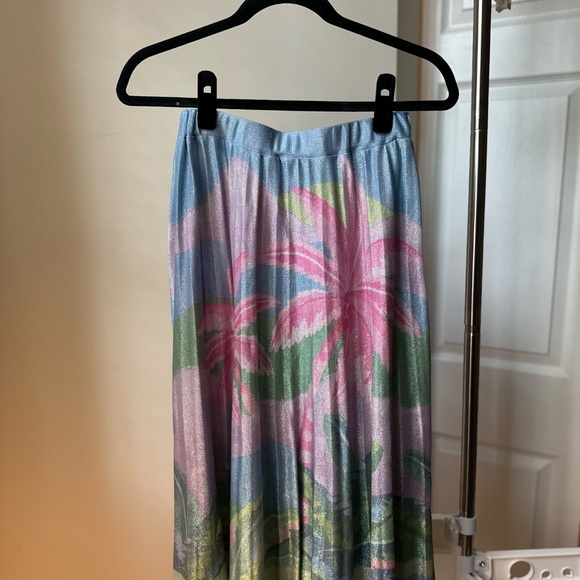 Farm Rio Set – Cropped Top & Pleated Skirt - Picture 3 of 3